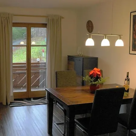 Bader Modern Retreat *